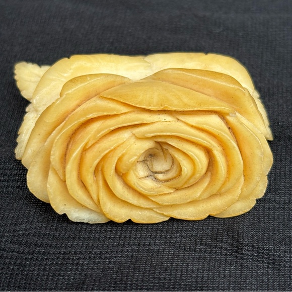 Vintage Bundle of 3 Celluloid Brooches 3D Collectibles Floral Art Deco 1940’s - Picture 6 of 8